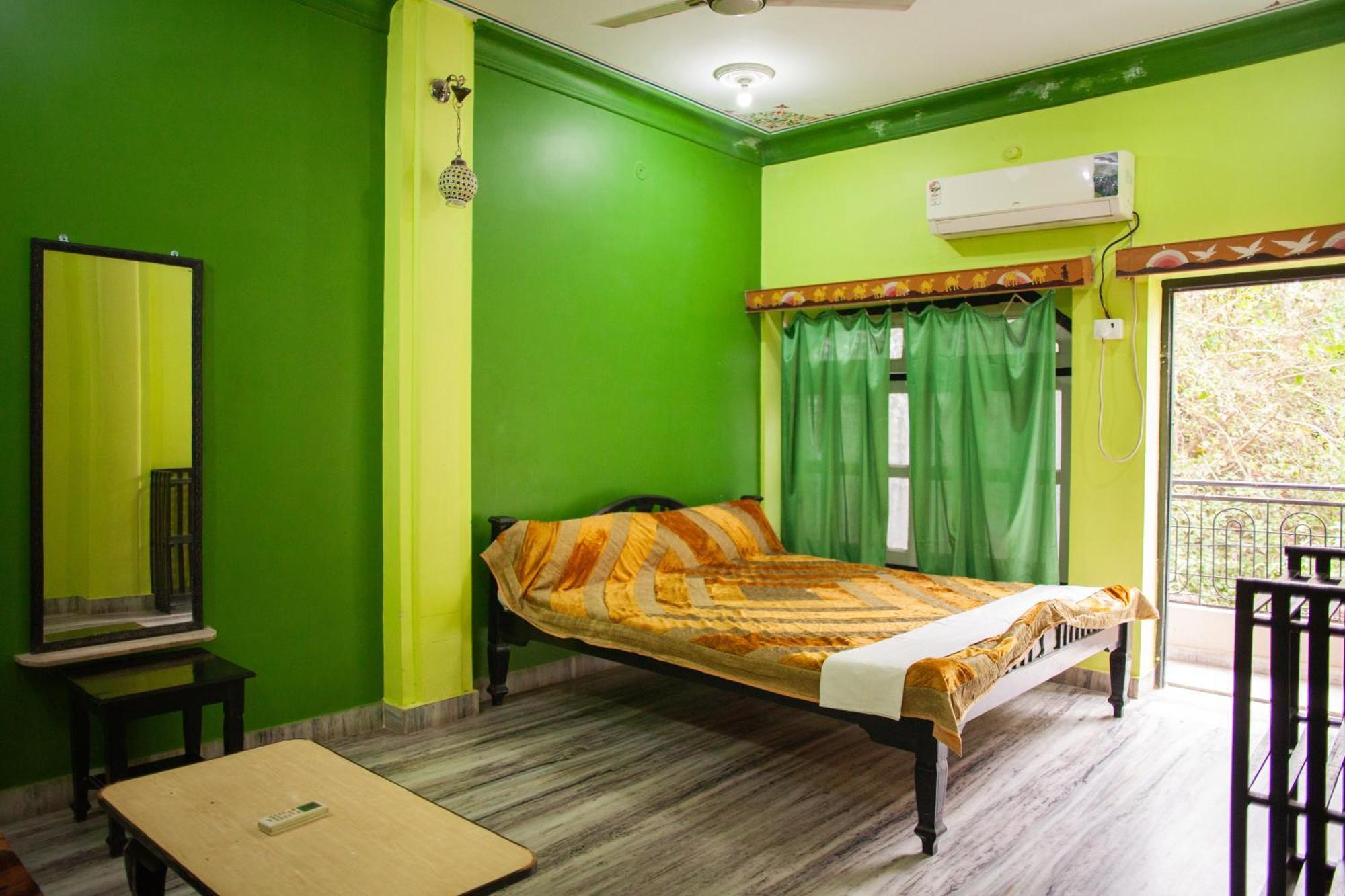 Hotel Everest Puškar Exteriér fotografie